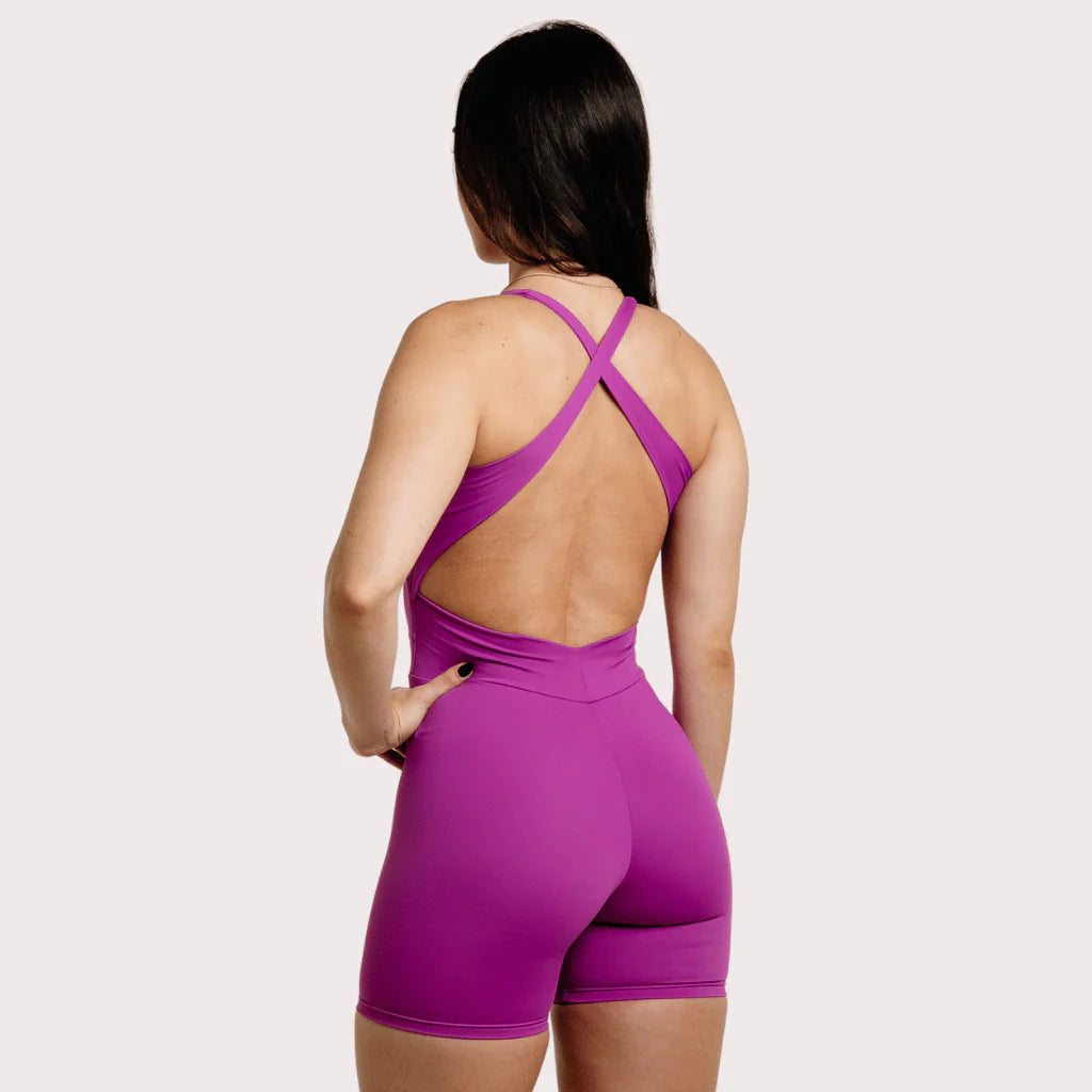 Macaquinho Lírio - Fitness Feminino - Modelo Alongado